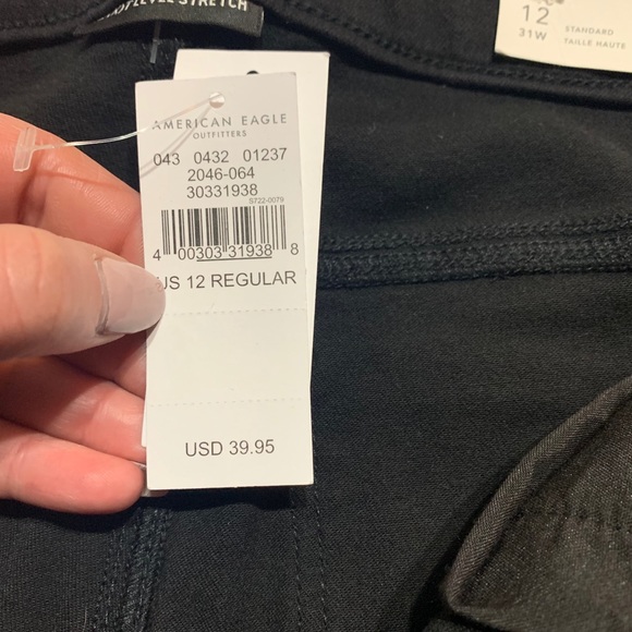 AEO Ne(x)t Level high waisted jeans in black - Picture 3 of 7